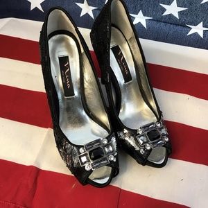 Nina NY Heels Pumps Size 6M Peep toe shoe